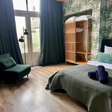 Apartment Centre With Roof Terrace And Parking With Additional Costs
