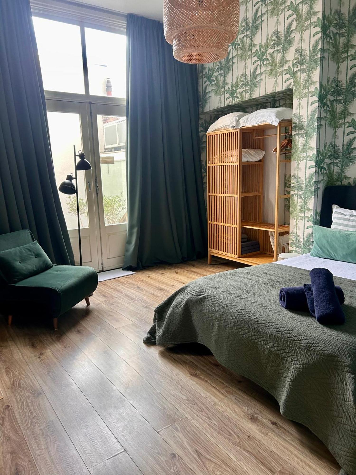 Apartment Centre With Roof Terrace And Parking With Additional Costs