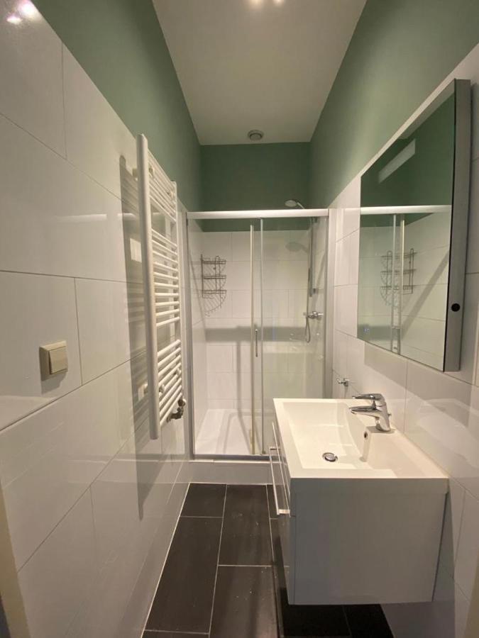 Centre With Roof Terrace And Parking With Additional Costs * Den Haag